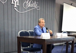 Академик РАН Г.Я. Красников открыл панельную дискуссию «Перспективы развития квантовых технологий в России и в мире» на Форуме «Микроэлектроника»