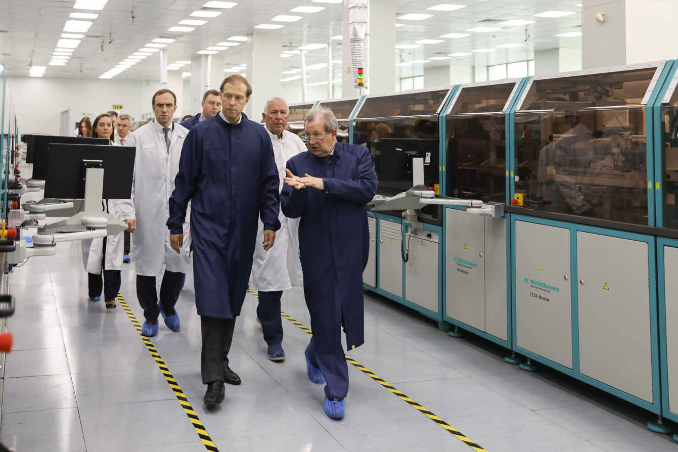 Deputy Prime Minister Denis Manturov visited Russia's leading microelectronics enterprises - MERI and Mikron