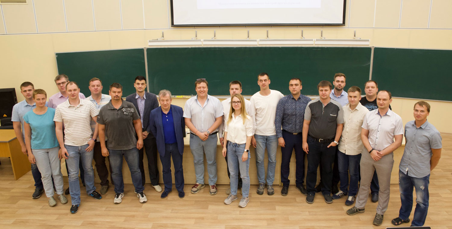Gennady Krasnikov told the graduates of the Higher School of Systems Engineering MIPT about microelectronics development in future