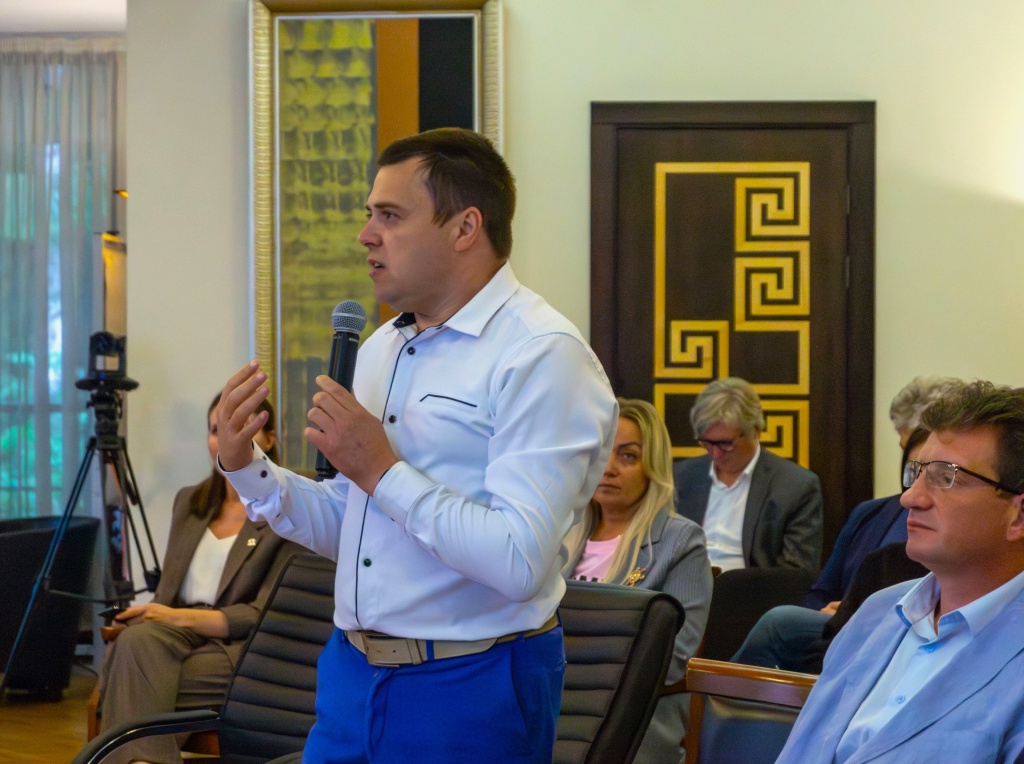 Иванов+.jpg Иванов+.jpg